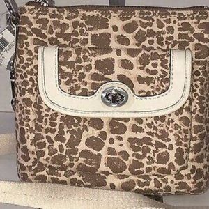 COACH Park Giraffe Print SV/Natural/Multi Swingpack Crossbody